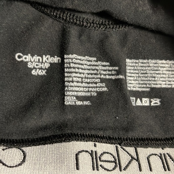 Calvin Klein size 6/6X sport training bras - Picture 4 of 9